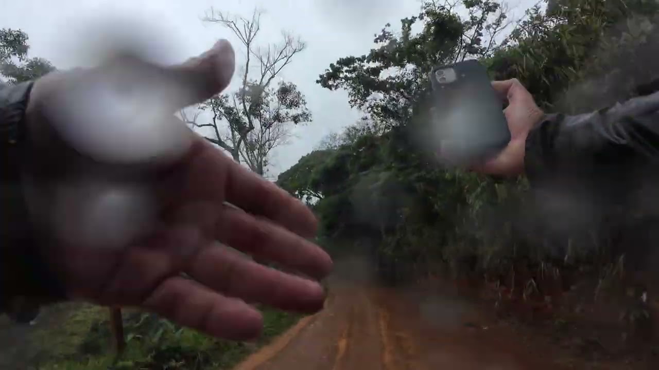 NINGUÉM FALA SOBRE PEDALAR NA CHUVA… ATÉ VOCÊ VIVER ISSO 🚵‍♂️🌧️