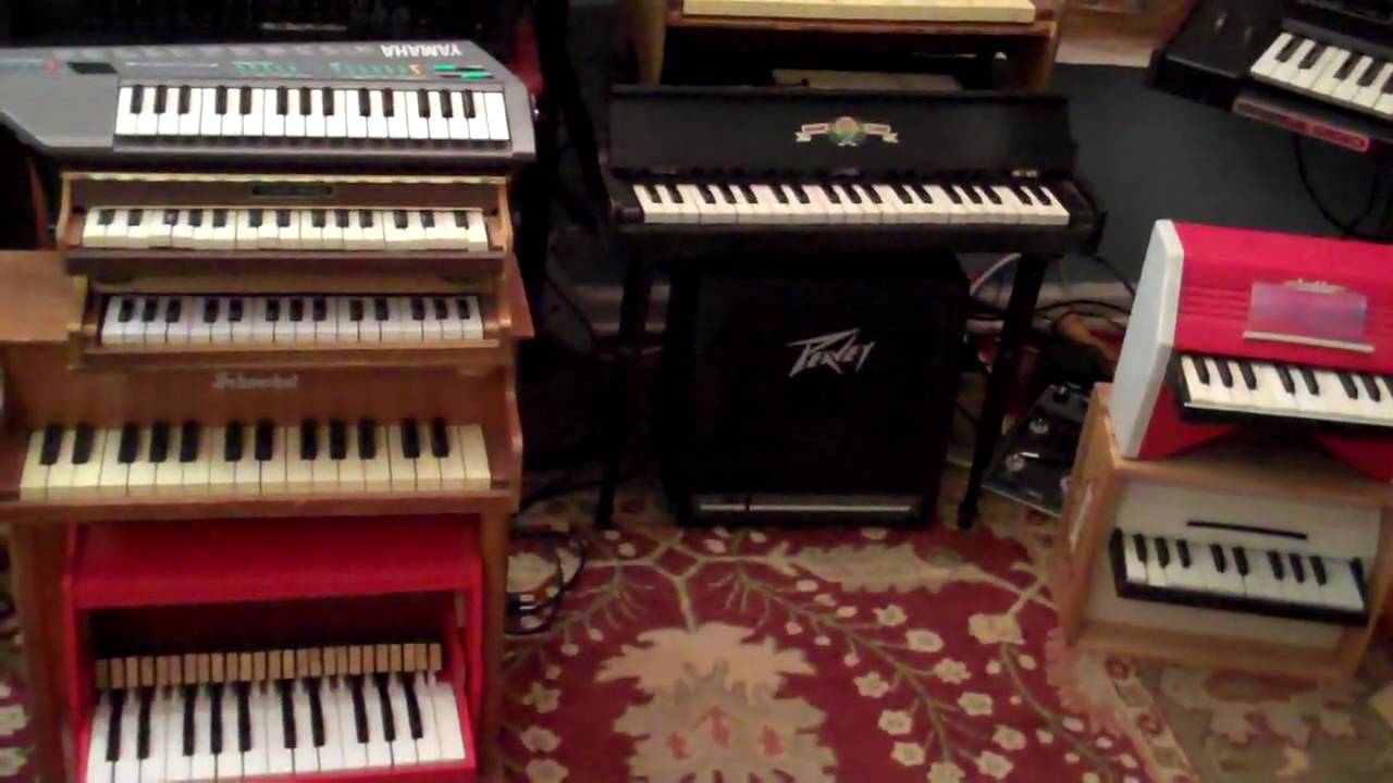Miguel's toy piano collection (plus)