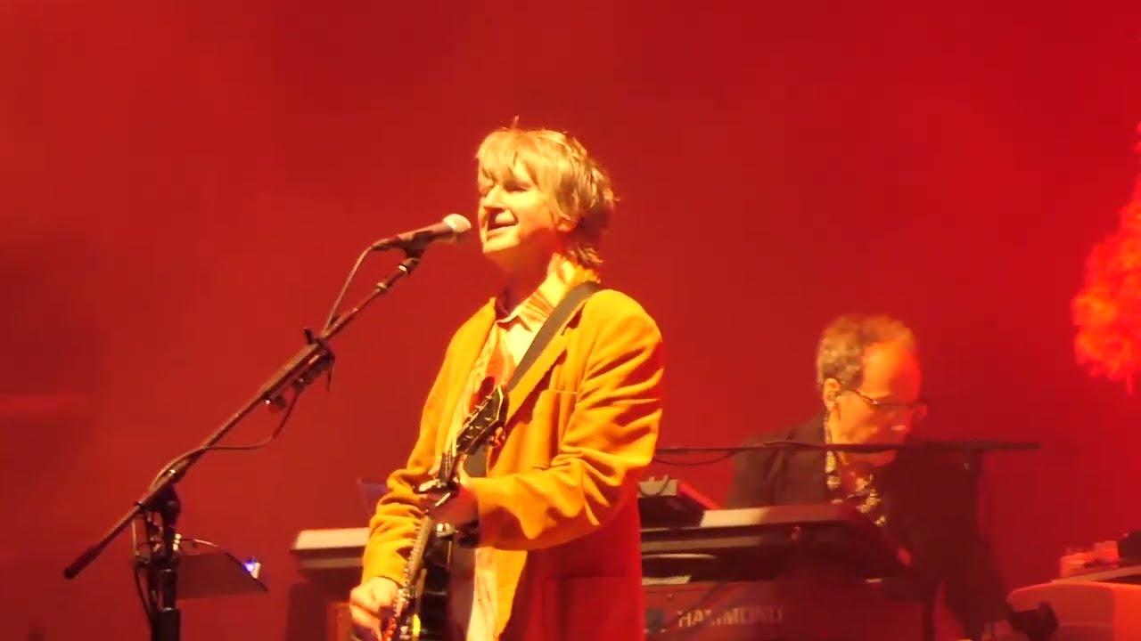 Crowded House - Distant Sun - Cardiff Castle - 20.06.2024 - 20 June