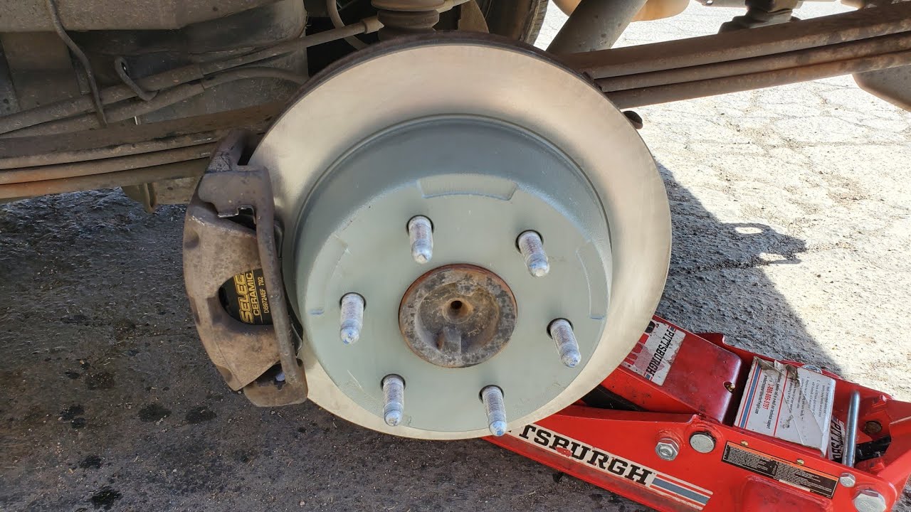 Chevy silverado 2004 4.3 Como cambiar Frenos y discos de atrás