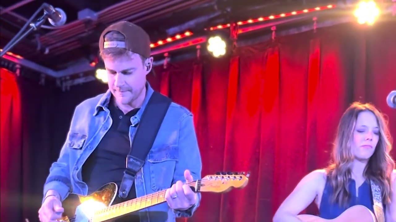 Blue Rose  - Angel from Montgomery - live @ Carol's Pub