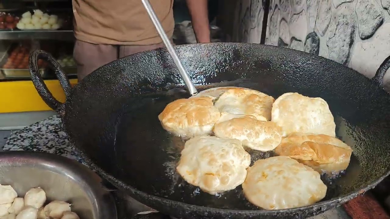 Famous RAJUDAR POCKET PURI ✅ #streetfood #foodblogger #viralvideo @FoodieIncarnate @biffosvlogs 