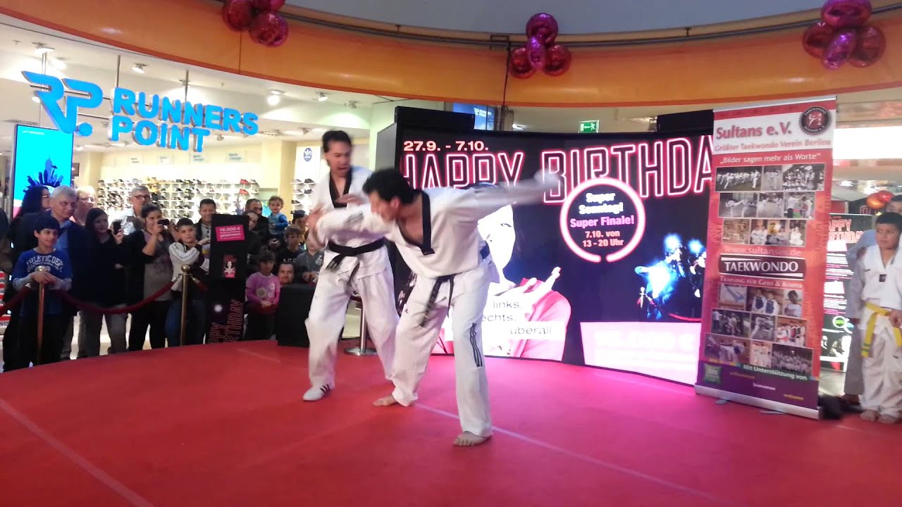 Demo Taekwondo Kampfsport Berlin Gesundbrunnen Sultans e.V.