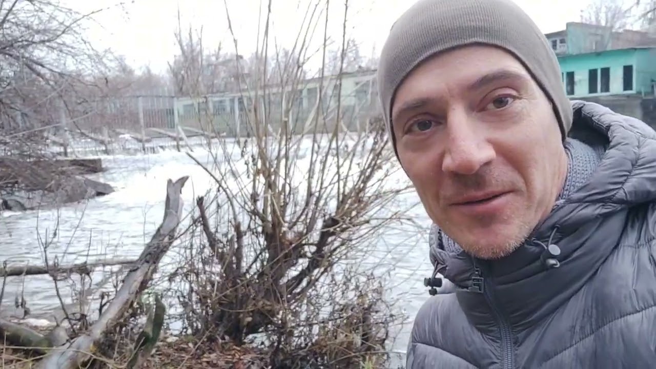 Набережная, плотина, водопад, солдатские бани, река Иж, крокодил. 7 ноября 2025 г. 
