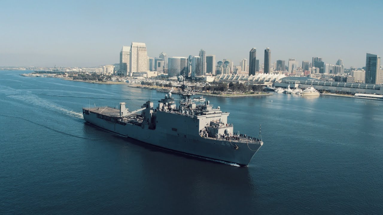 USS HARPERS FERRY (LSD-49)