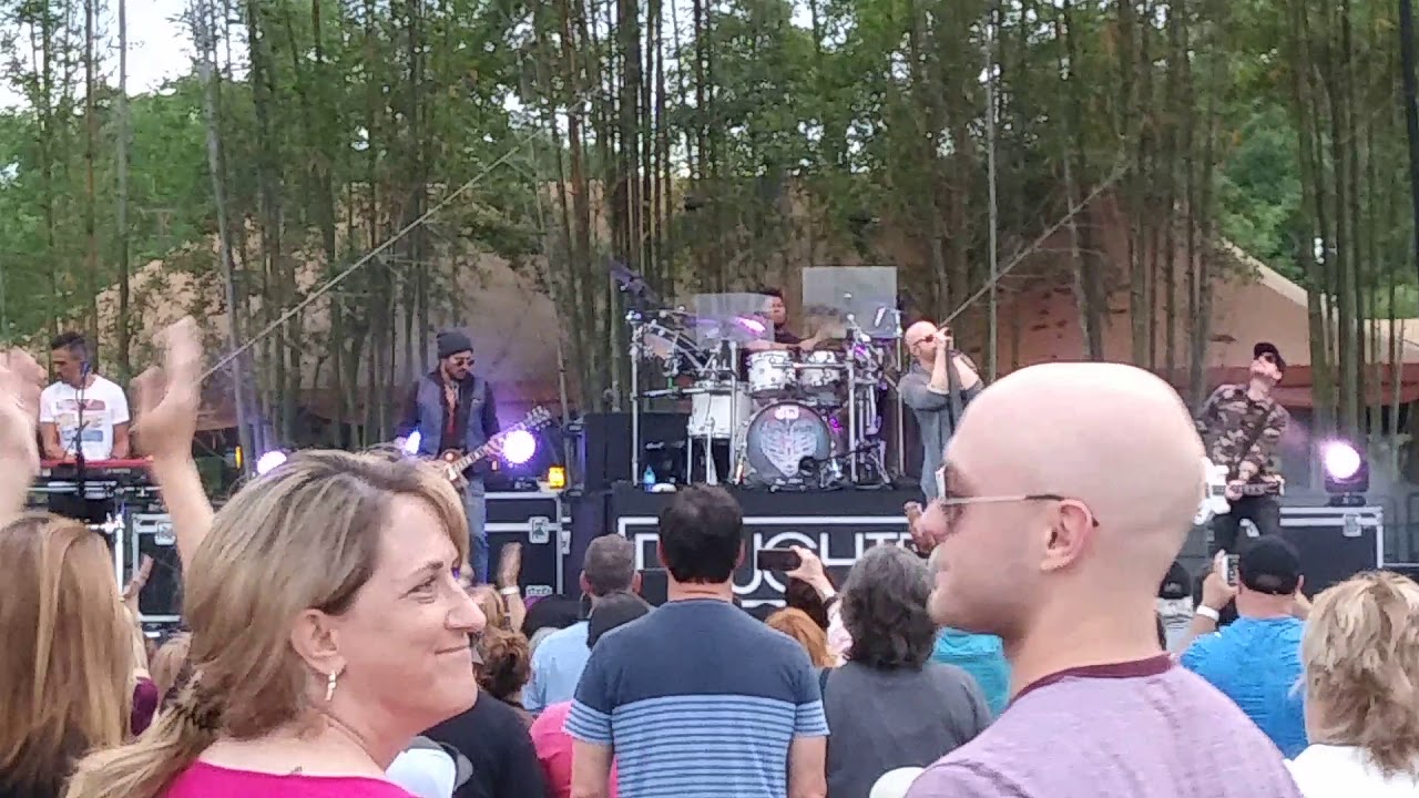 Daughtry- Feels like tonight live (Busch Gardens Food & Wine Festival) 3/16/2019