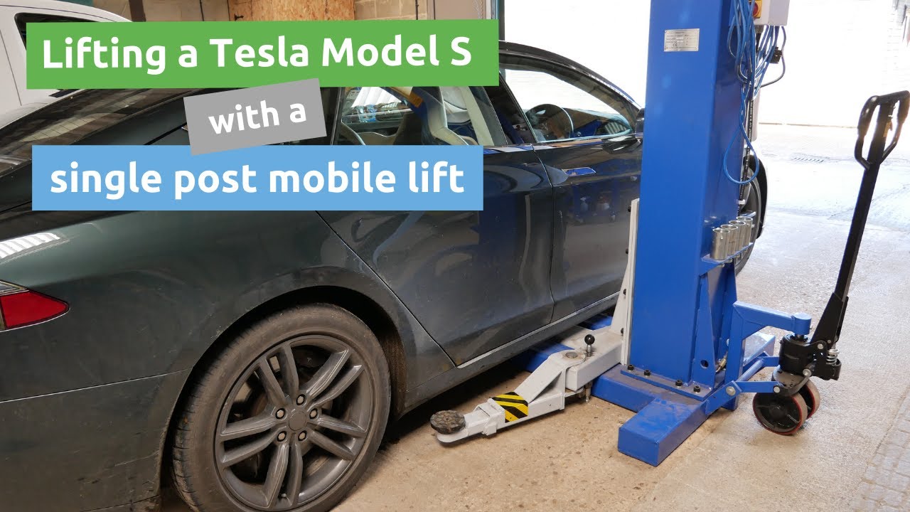 Подъем Tesla Model S с помощью одностоечного мобильного подъемника (или с помощью домкрата)