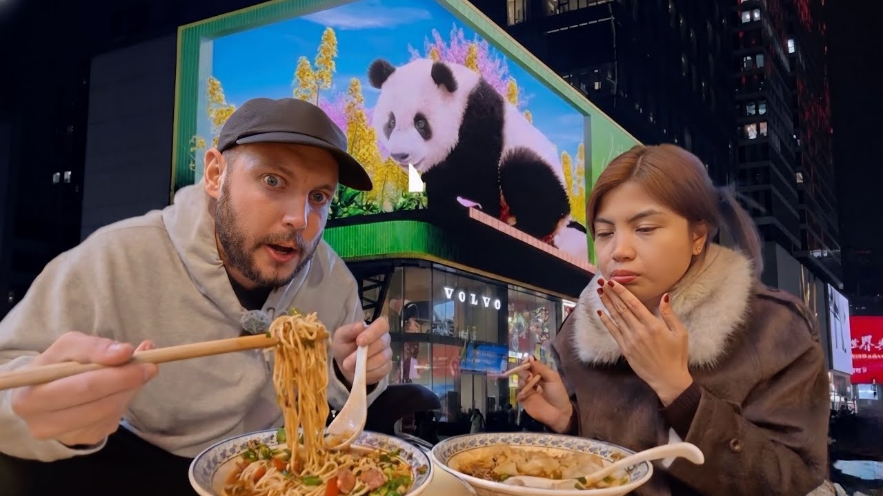 Chengdu Surprised Us Immediately 🇨🇳 (First Impressions)