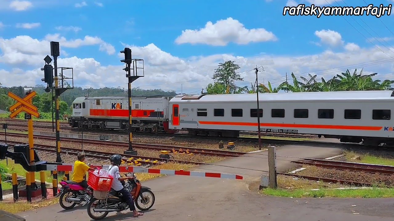 Palang Pintu Kereta Api | Railroad Crossing Videos | Feb2026 | Ka Joglo Semar Kerto & Ka Argo Lawu