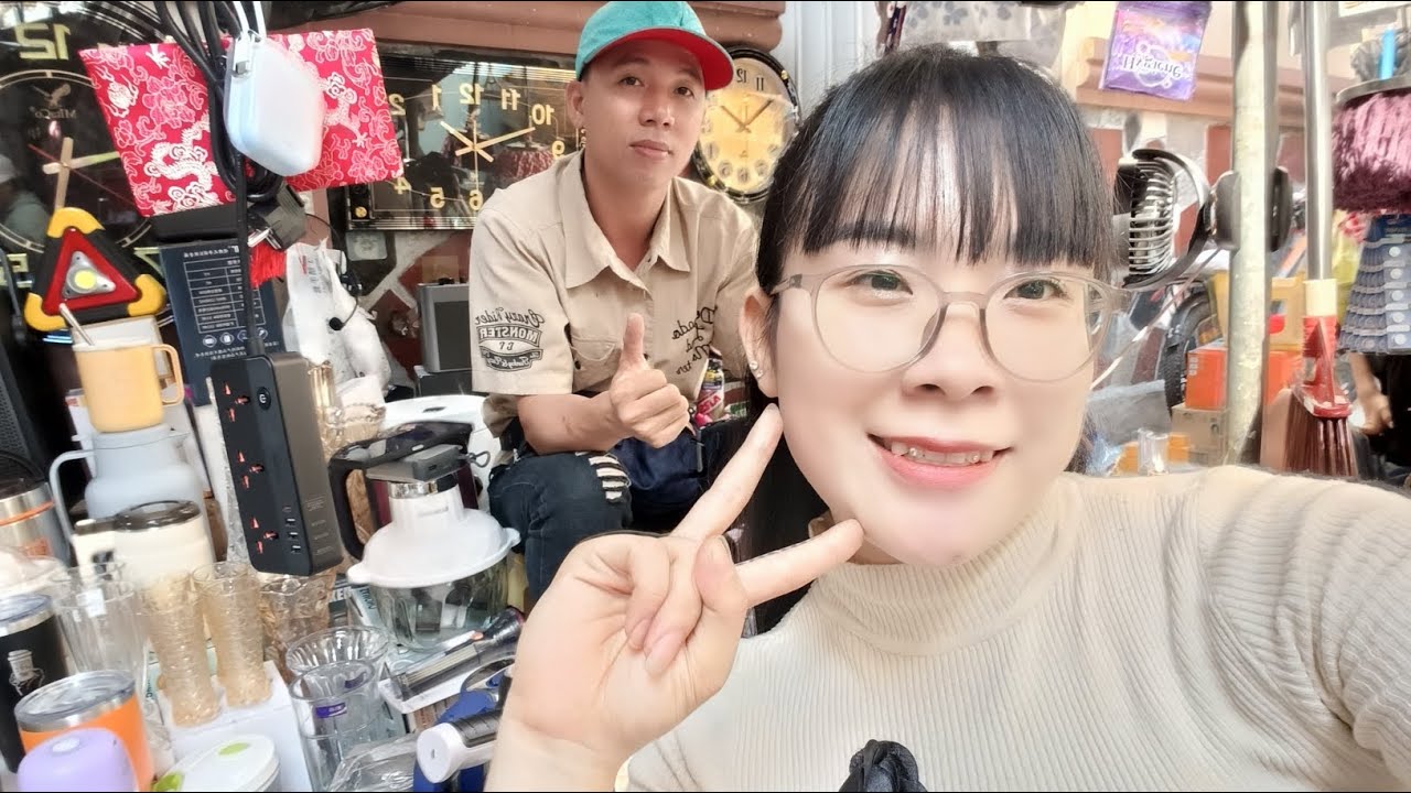Hành Trình Đưa Con Đi Học Và Ra Chợ Bán Hàng Của Gia Đình Nhỏ #viralvideo #shortvideo 