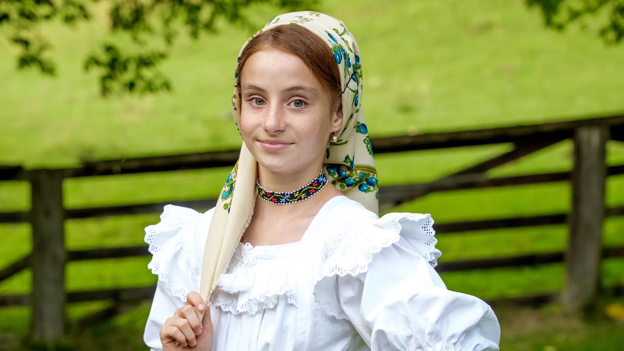 Adriana Demian Să trec anii ca și-o rouă   ￼￼Nou 2025