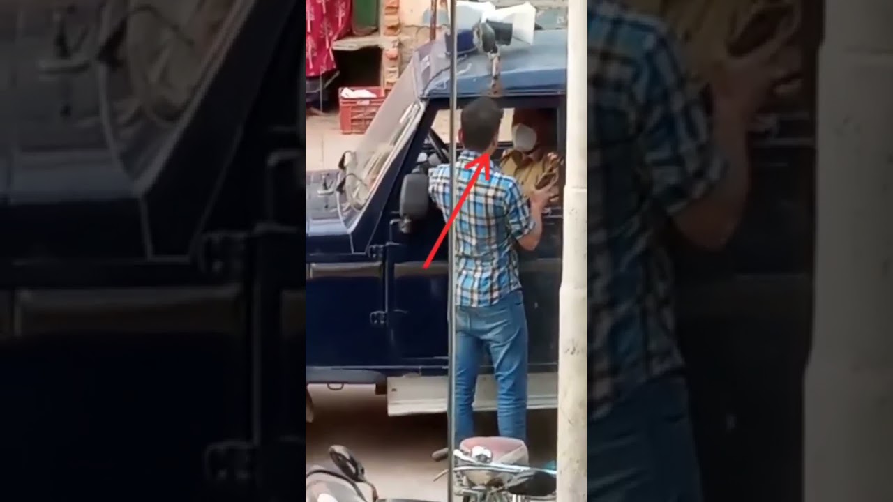 The guy slapped the police officer in india || DAILY VIDEOS