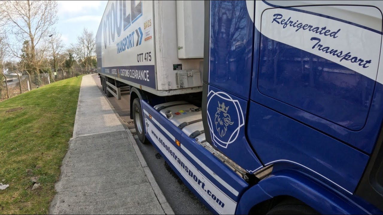 Truck trailer coupling Pov (hook up)  🇮🇪