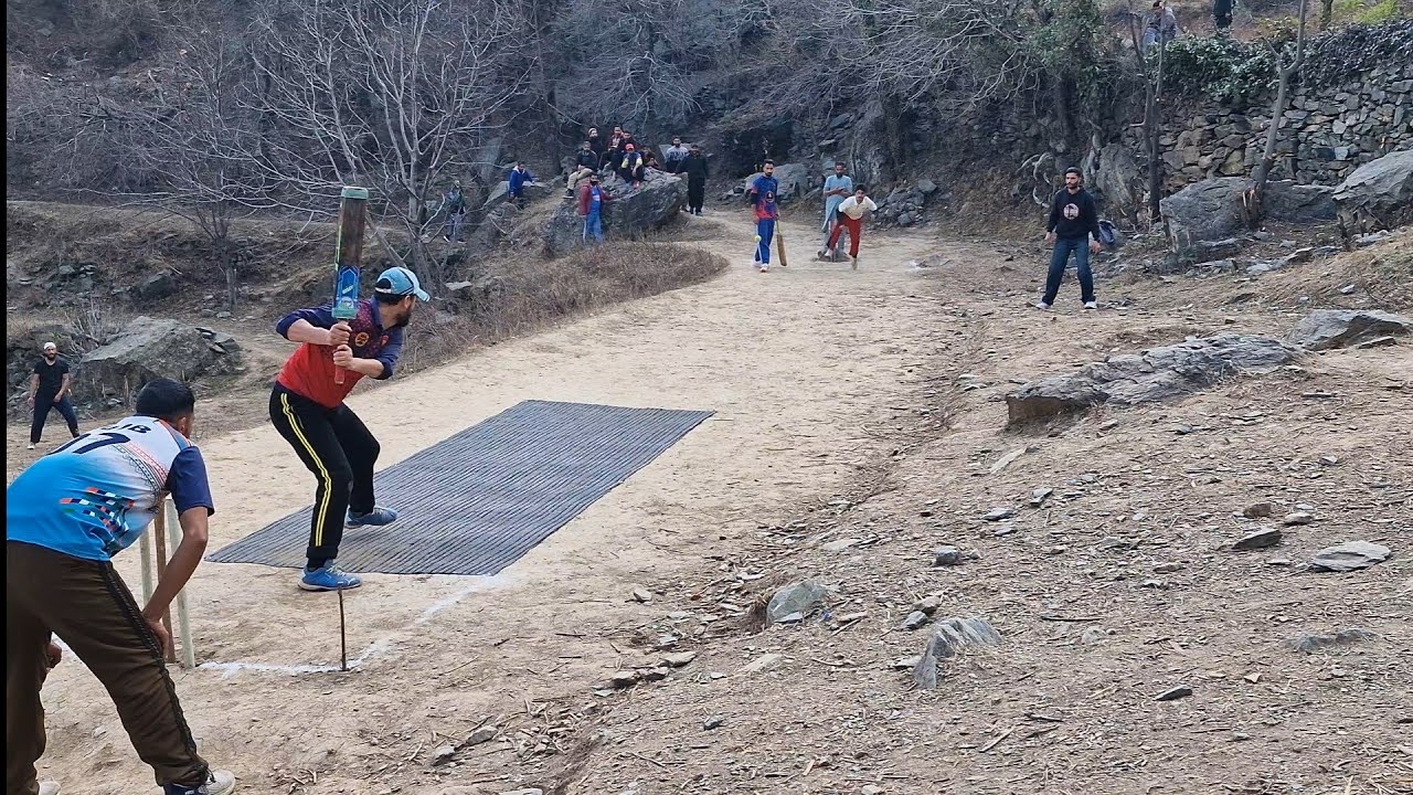 Most Awaited  cricket Match Gingal vs paranpillan final Gingal scored 236 run in 15 over who wil win