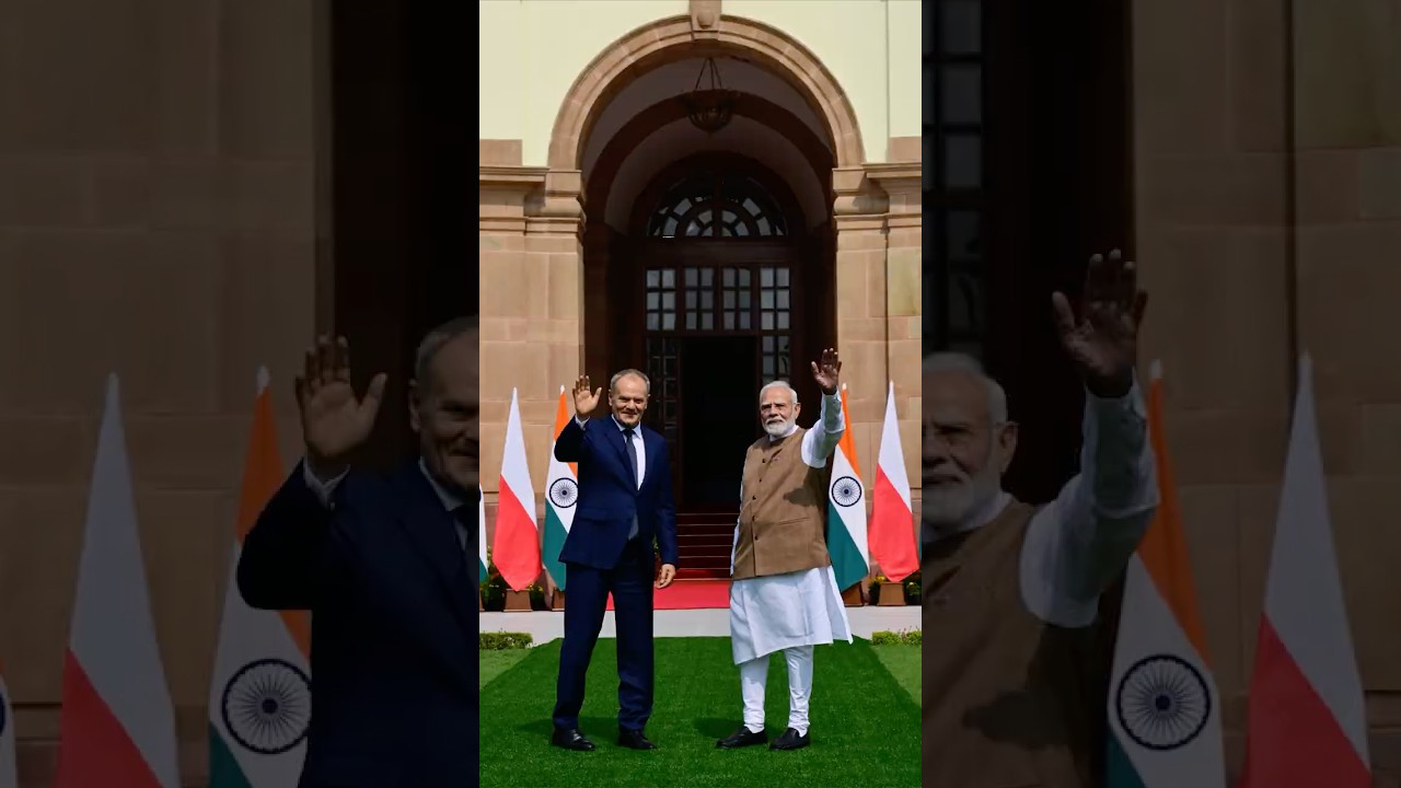 PM Modi meets Donald Tusk, Prime Minister of Poland at Hyderabad House in New Delhi | #shorts