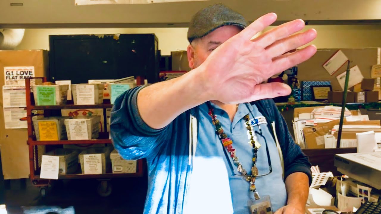 DONT RECORD ME - USPS 1st amendment audit FAIL!
