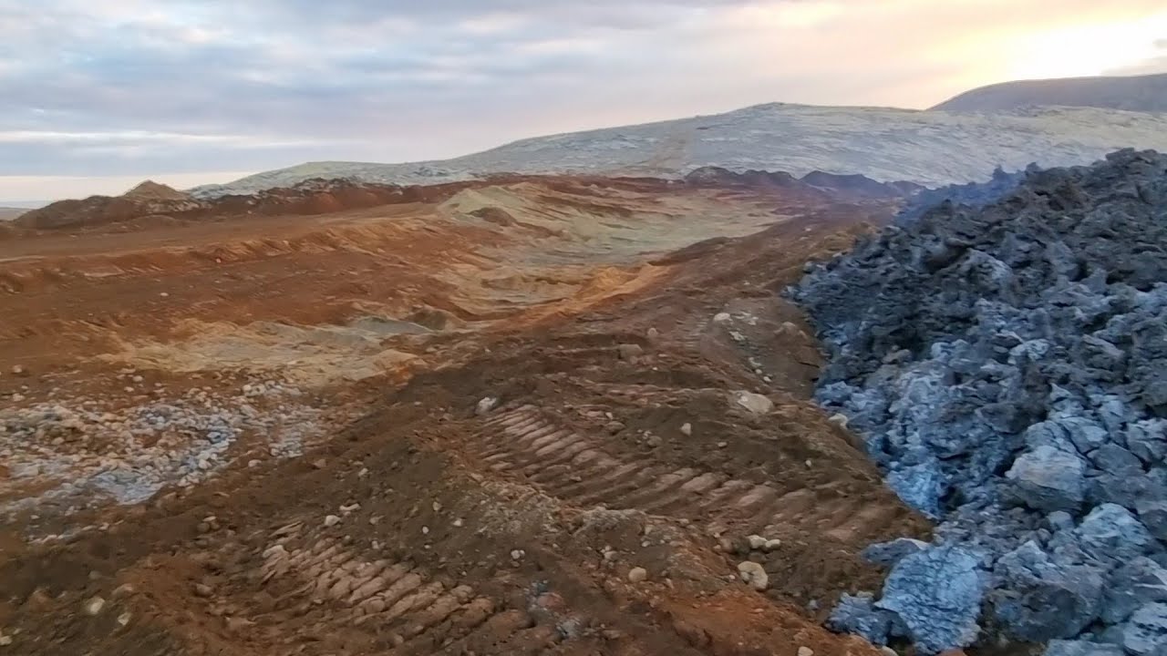 Eastern Protection Wall vs. Volcano