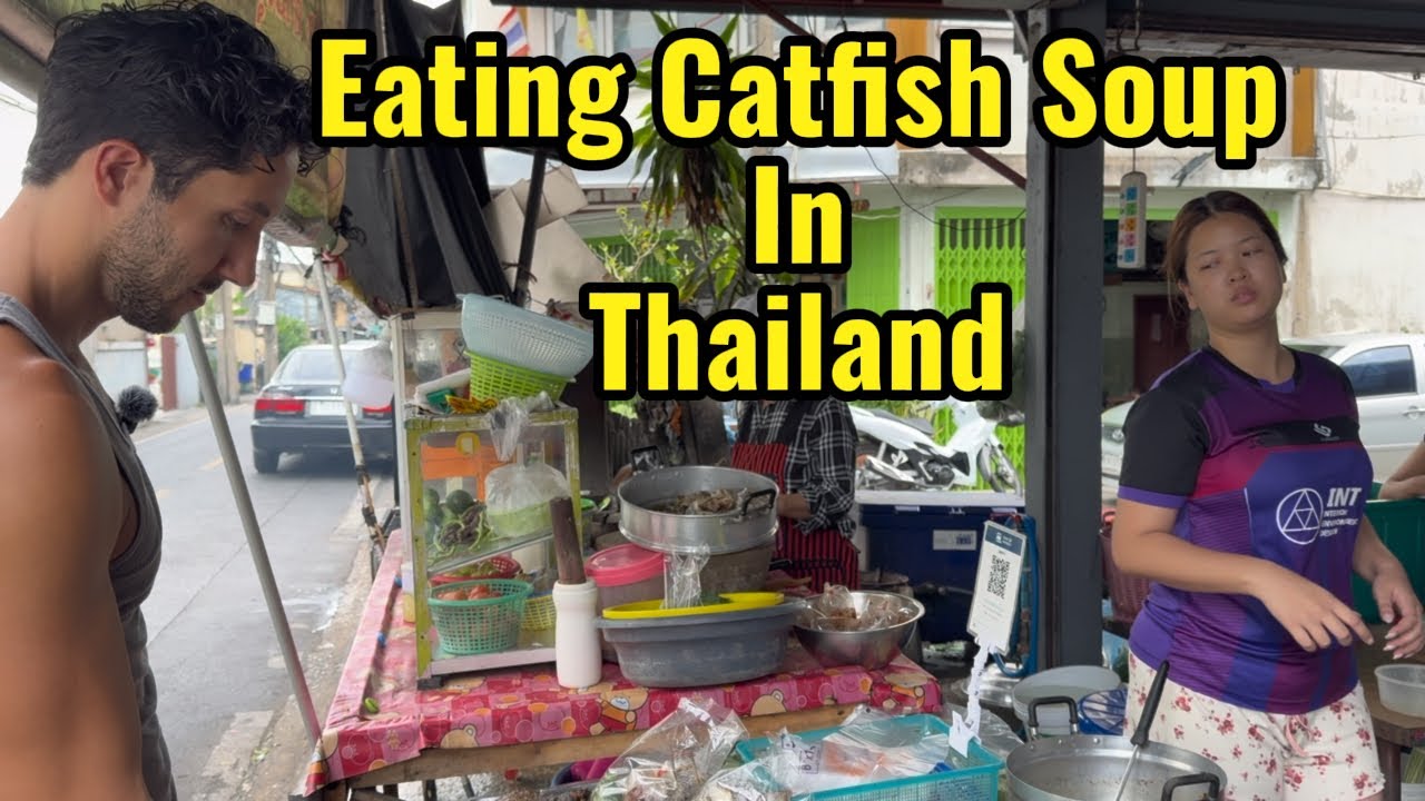 I Try eating Thailand Catfish Soup 🥣 