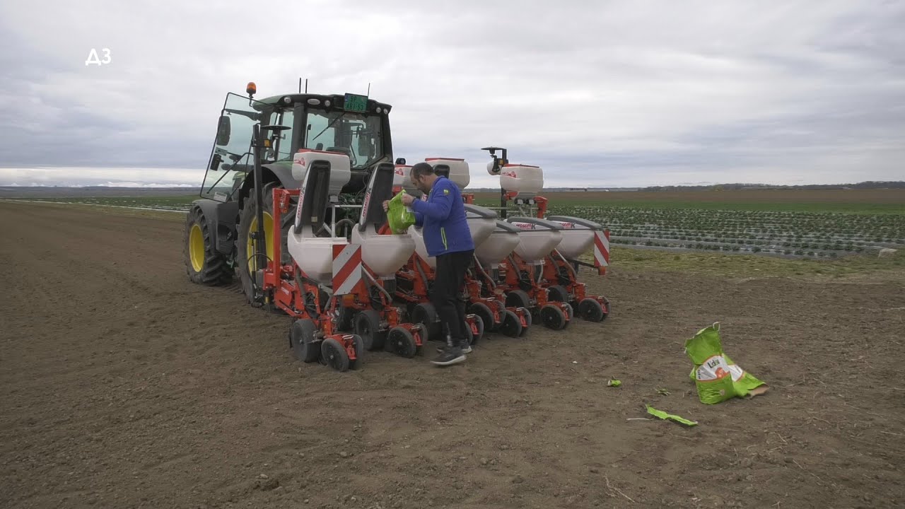 JOHN DEERE ŠESTICA sa STARFIRE navigacijom i specijalnom sejalicom - NAJPRECIZNIJA setva Srbije  ??!