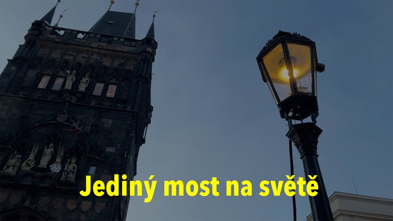 Světový unikát: S lampářem po Karlově mostě