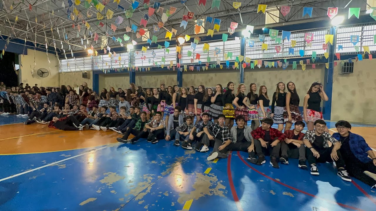 Dança Festa Junina ensino médio Colégio Passionista Santa Maria 2025