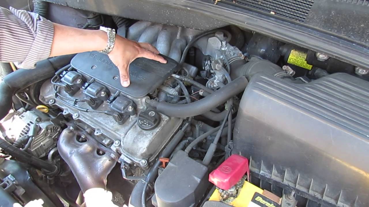 Spark Plugs Replacement, Toyota Sinenna 2000 (Spanish).