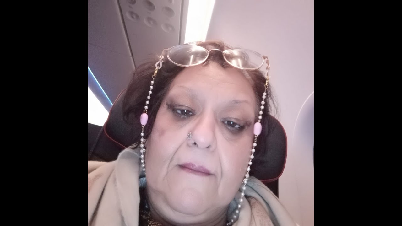 Mom Returns Pakistan 19 Jan 2026