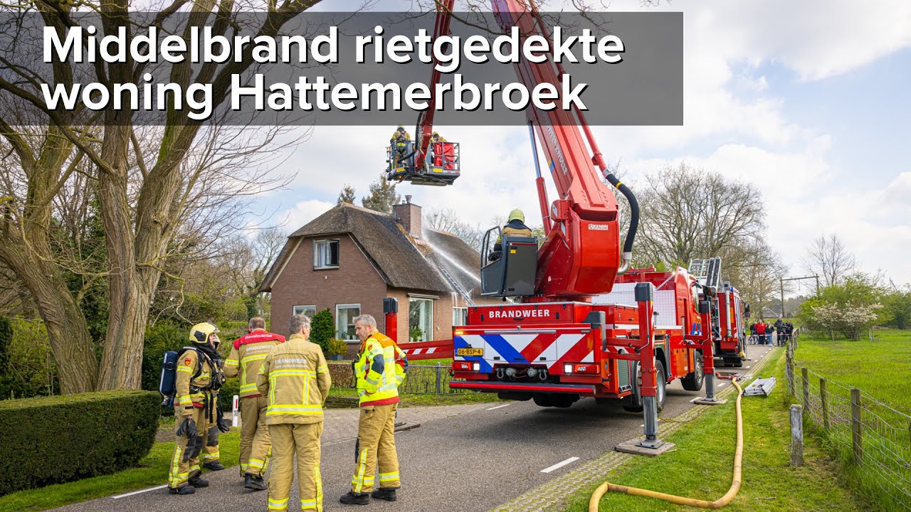 Middelbrand rietgedekte woning Voskuilersteeg Hattemerbroek - ©StefanVerkerk.nl