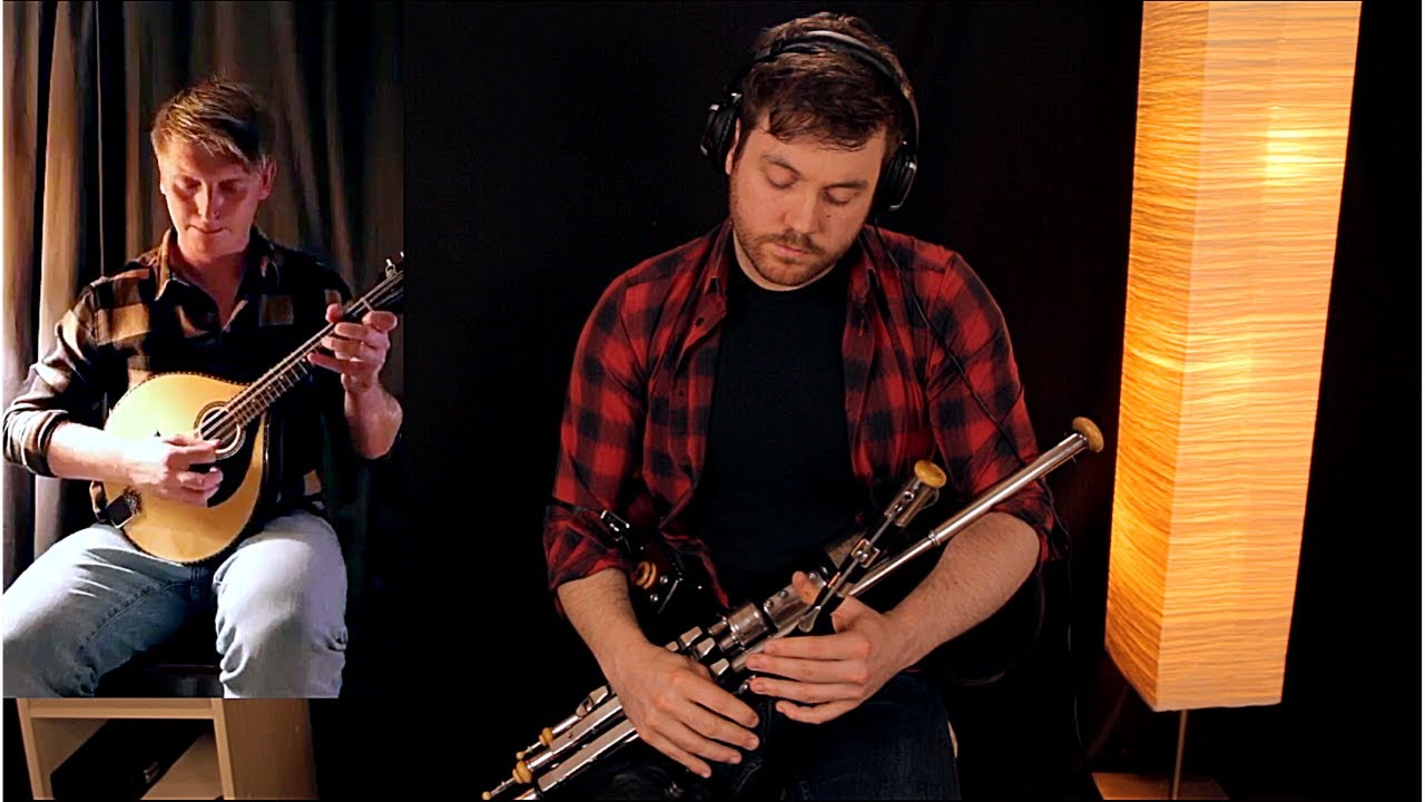 Uilleann pipes & Mandolin (Reel) Rolling in the Barrel