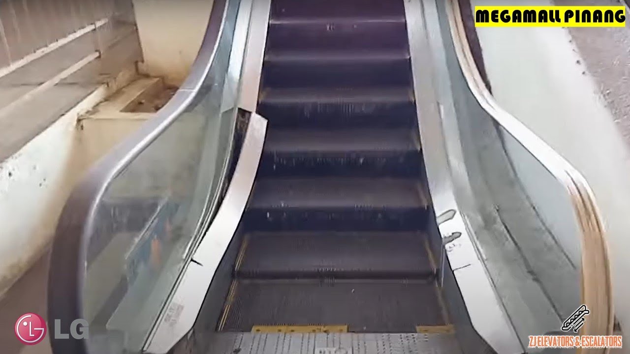2 BAD Condition & Abandoned LG Escalators at Megamall Pinang, Perai, Penang, Malaysia.
