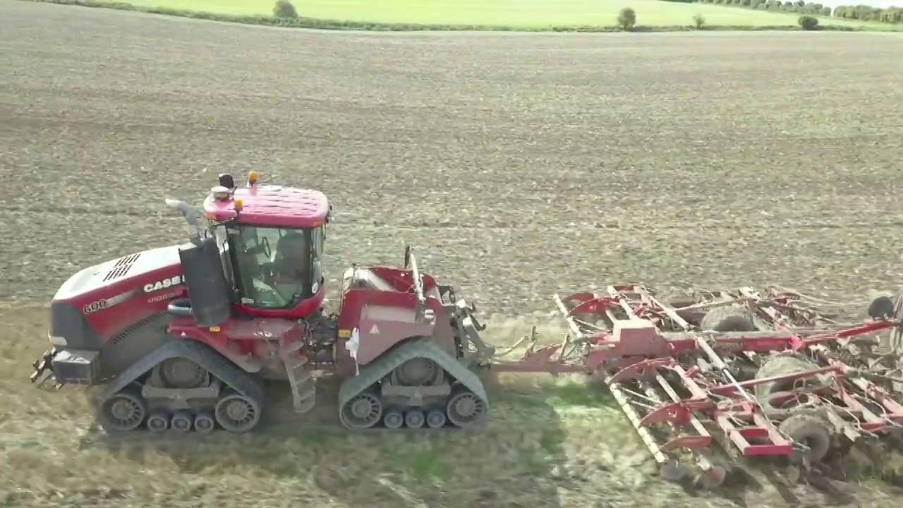 Case Quadtrac 600 with a Vaderstad Top Down 700