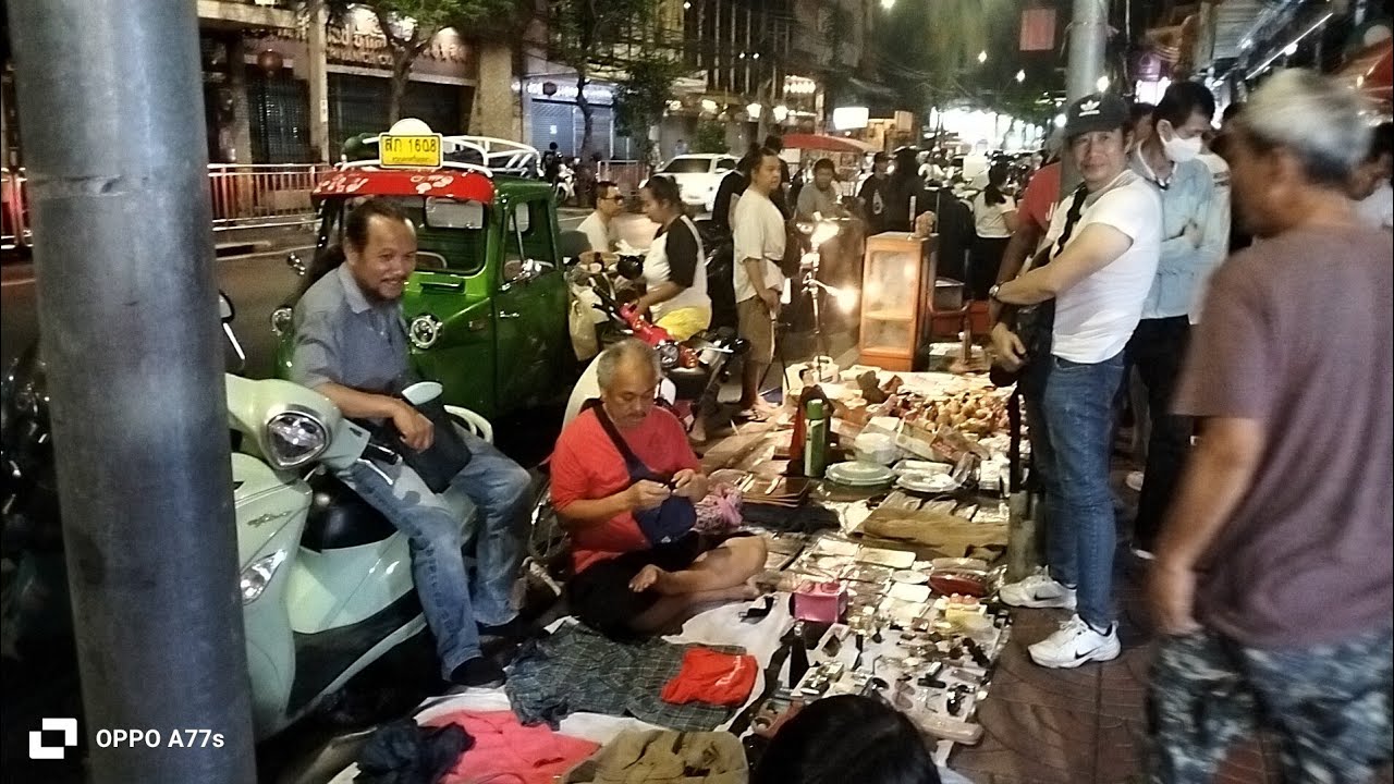 เริ่มวางขายตั้งแต่สองทุ่มถึงตีสอง #คลองถม ถนนเจริญกรุง #ตลาดนัดมือสองกลางคืน #ของเก่าวอนเทจ #มือสอง 