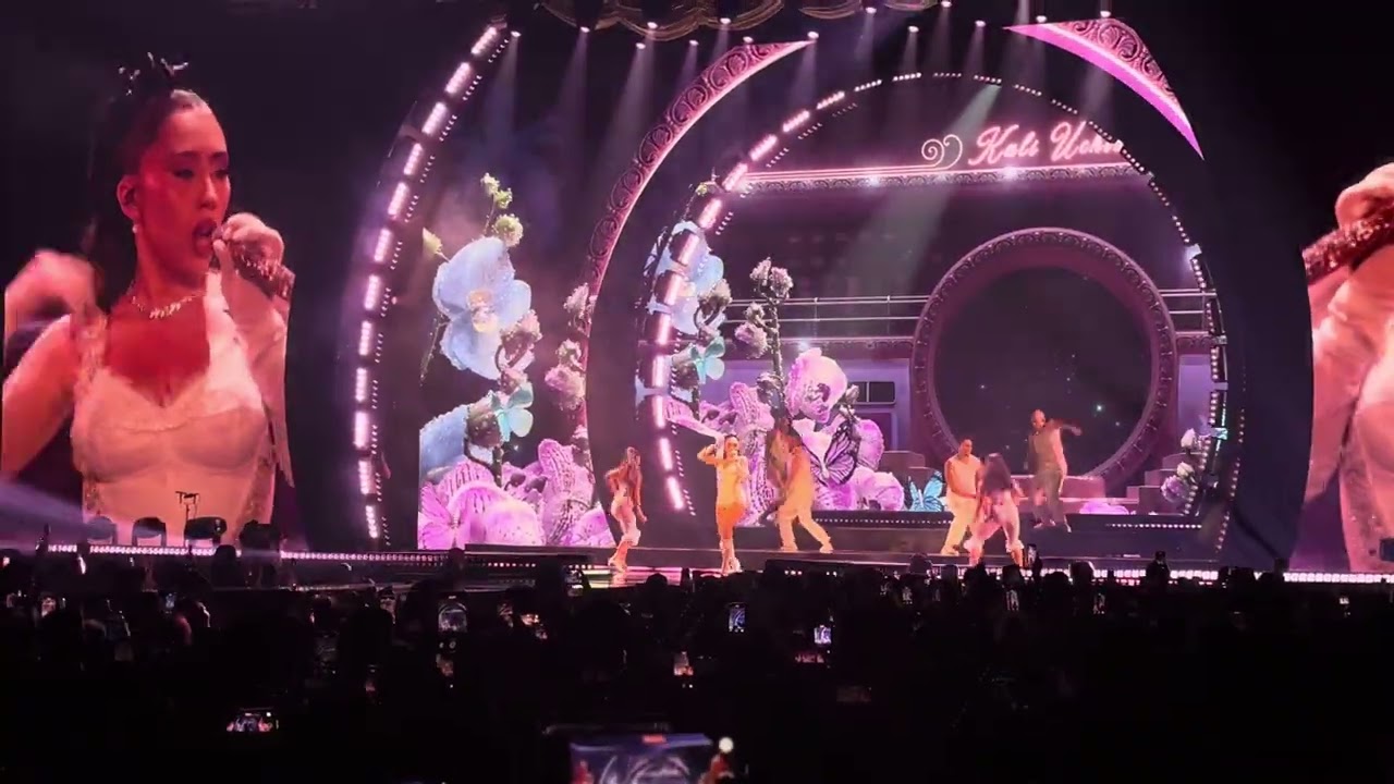 Kali Uchis - Muñekita / Labios Mordidos Live