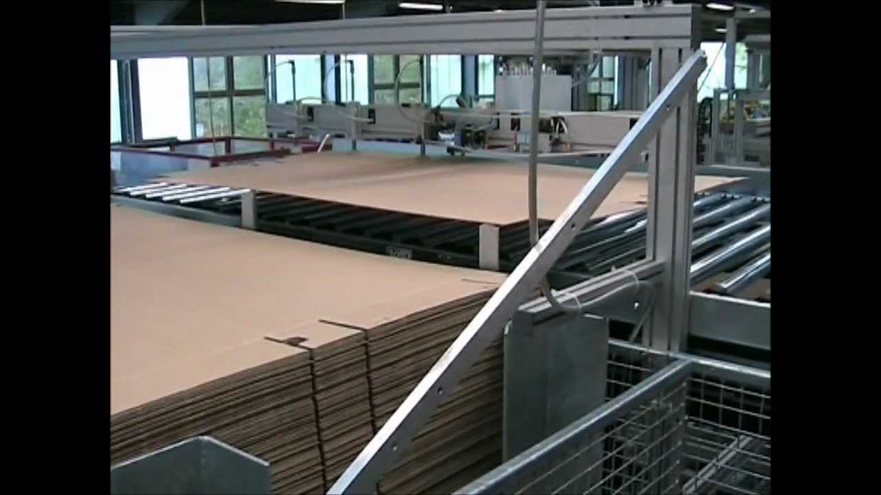 Tragaufrichter mit Knickarmroboter von KÄPPNER