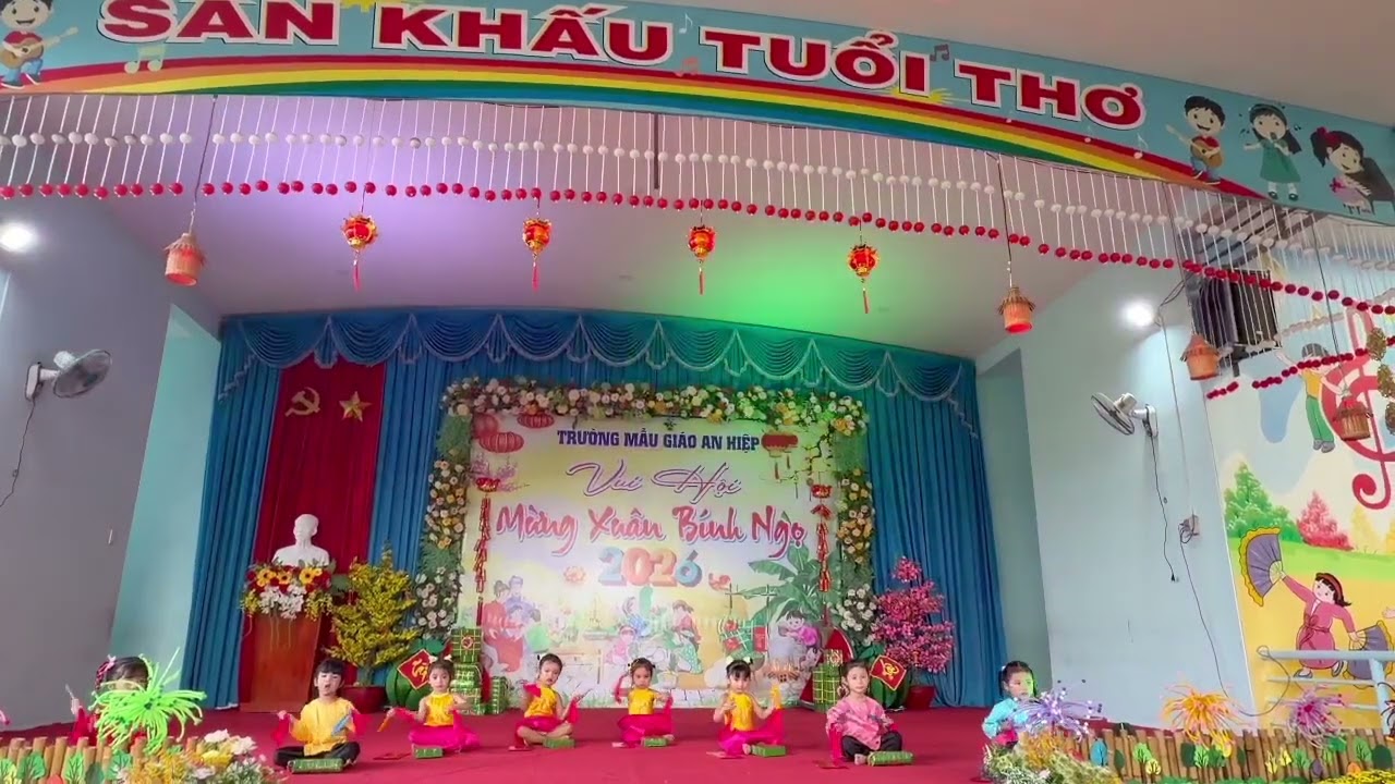 Tiết mục văn nghệ của các bé khối mầm 