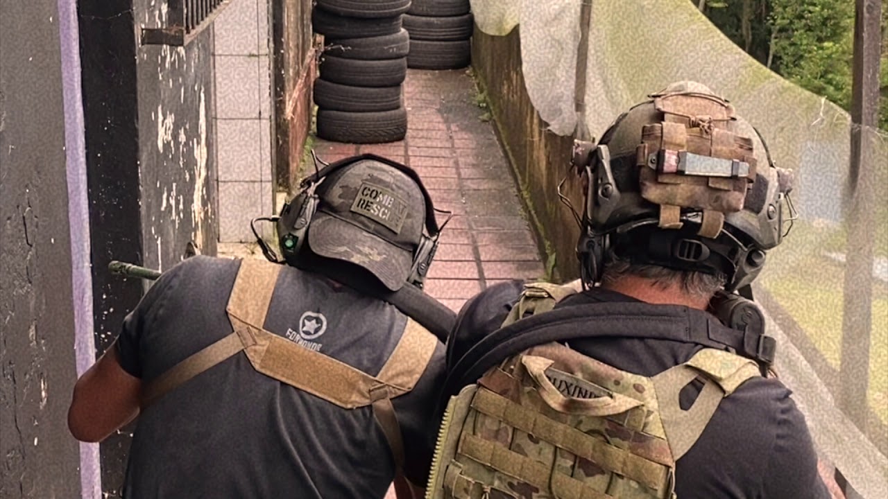 Progressão em Ambientes Confinados - CQB Militar