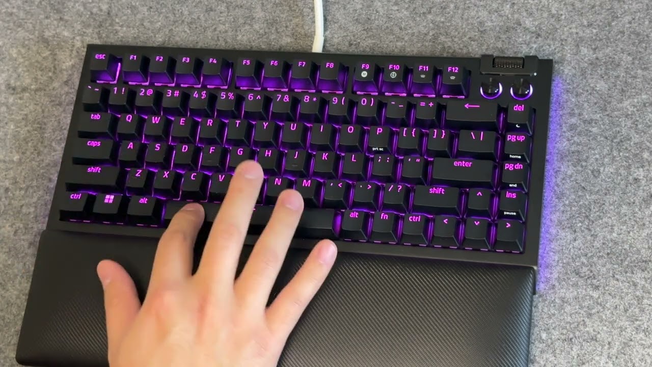Razer BlackWidow V4 75% - Typing Sound Test (Razer Orange Tactile)