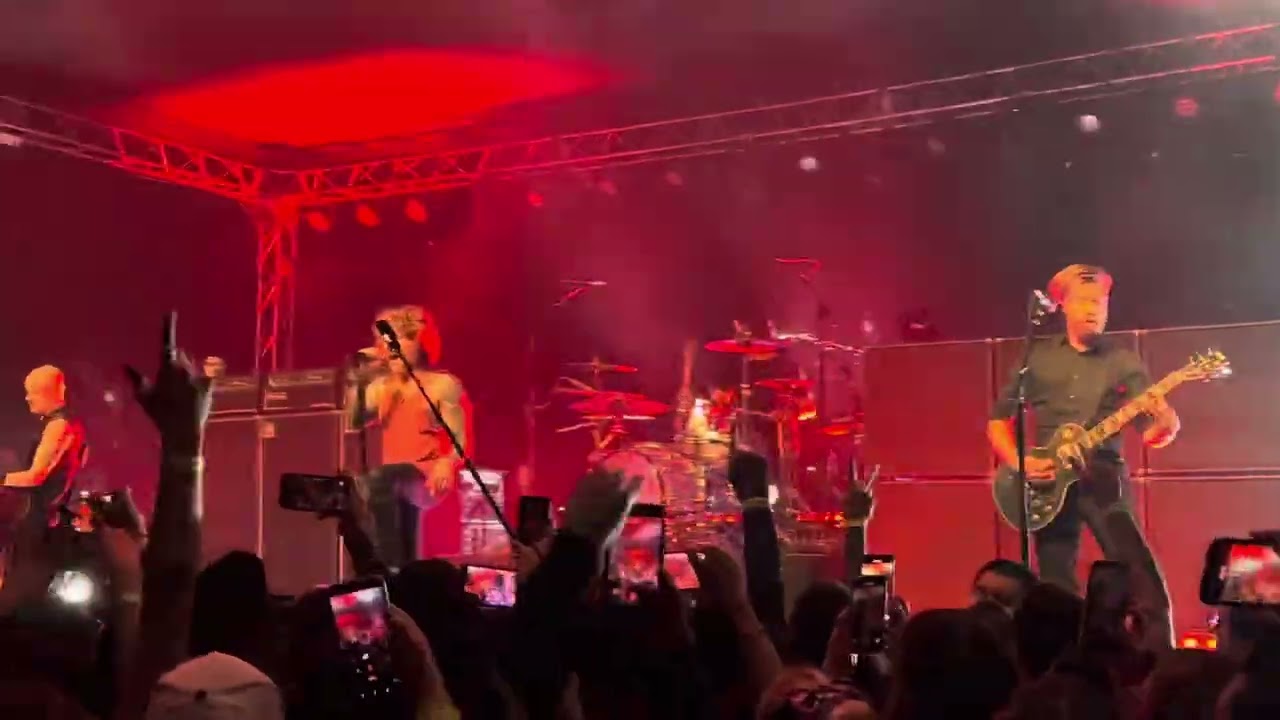 AFI ‘I Wanna Get a Mohawk (But Mom Won’t Let Me Get One)’ live in San Diego, Ca 11/5/25