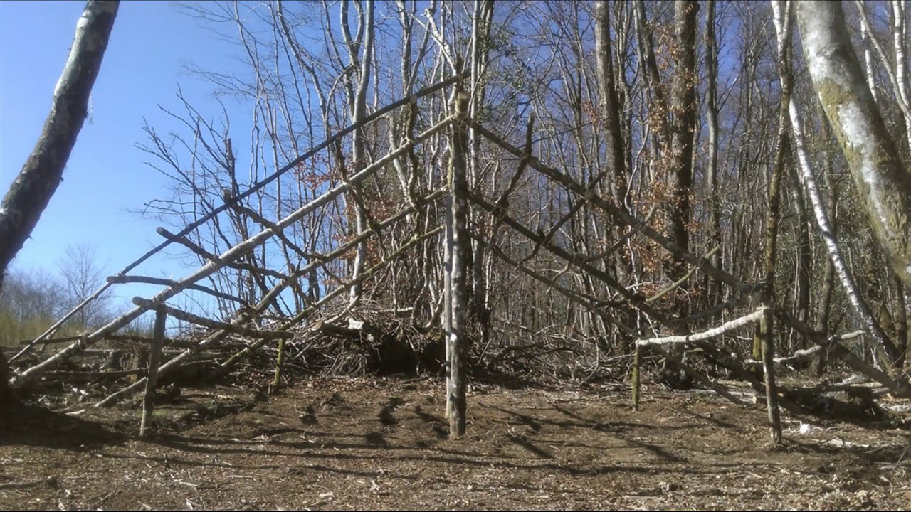 Camp Haïku - construction d'une cabane dans les bois (V2)