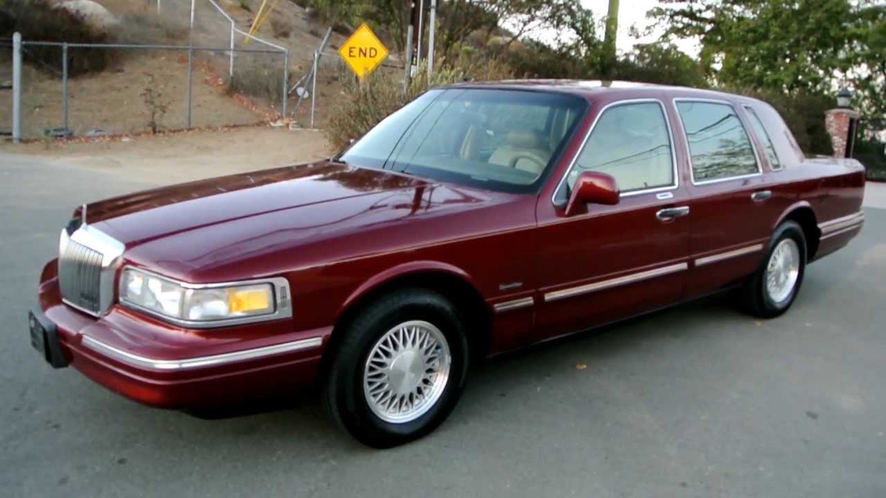 1997 Lincoln Town Car * 1 Owner*  83K Orig Miles Car Guy A+ Used Last Year Box Panther