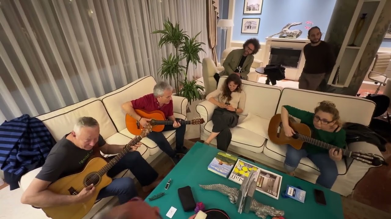 And I Love Her, jam Palma Cosa, Tommy Emmanuel, Pedro Javier Gonzales, Albero Lombardi
