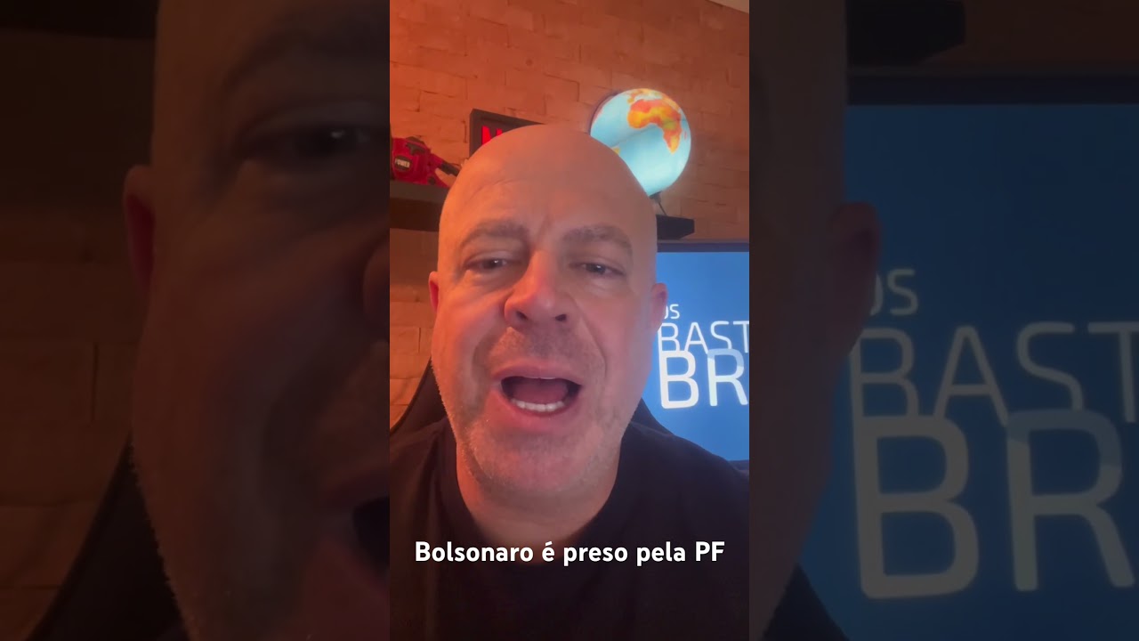 Bolsonaro &eacute; preso e levado para a Pol&iacute;cia Federal