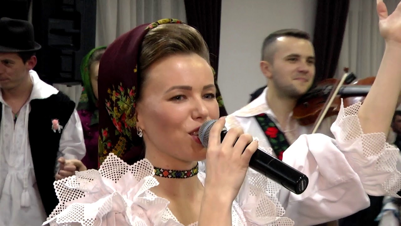 Mihai si Maria cu Victoria si Bogdan Bizau.