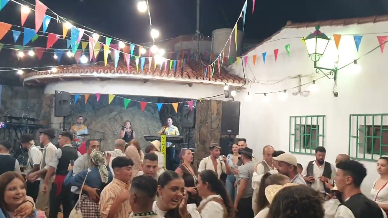 Yoni y Aya Fiesta de Risco Blanco 2023.