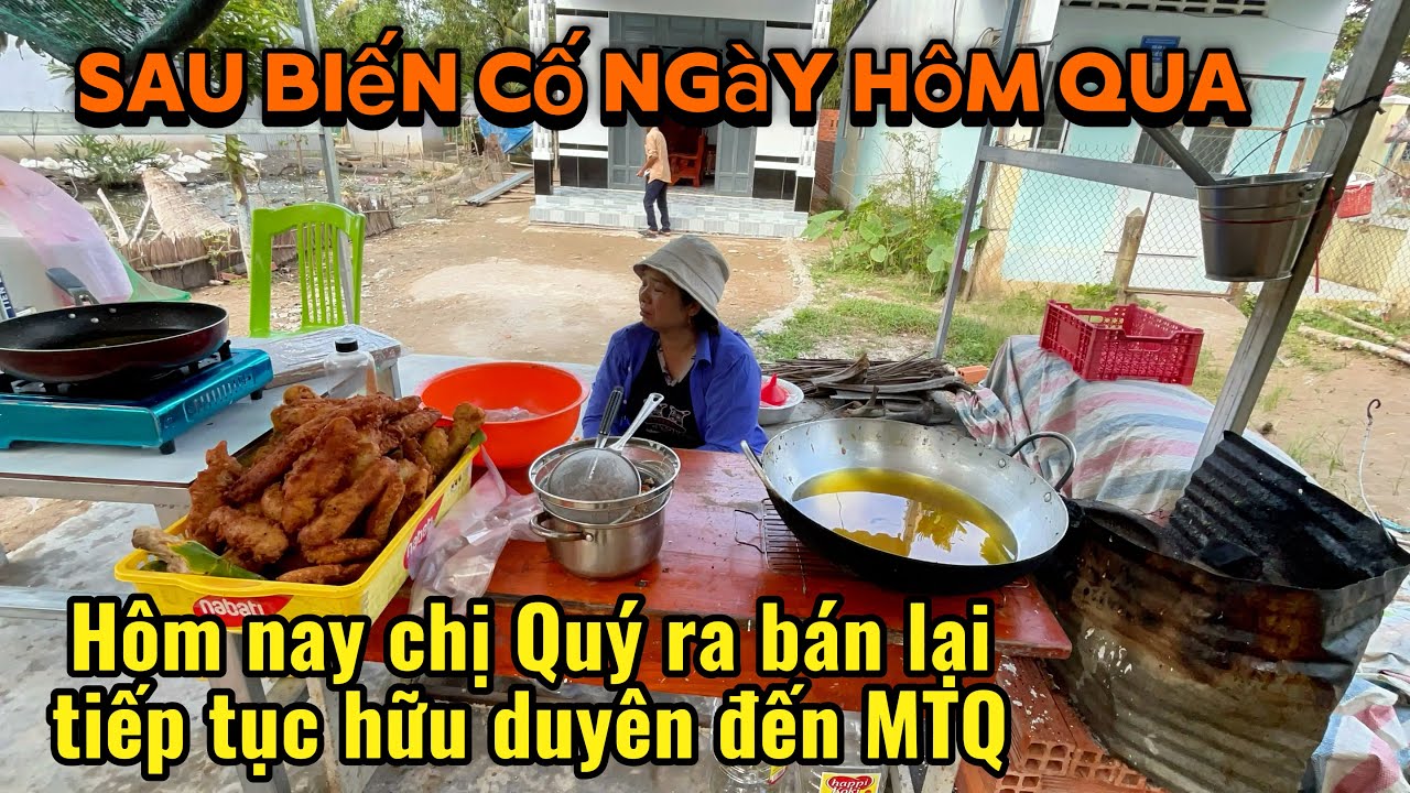 Sau sự cố hôm qua tưởng chừng hôm nay chị Quý không thể buôn bán nhưng thật bất ngờ