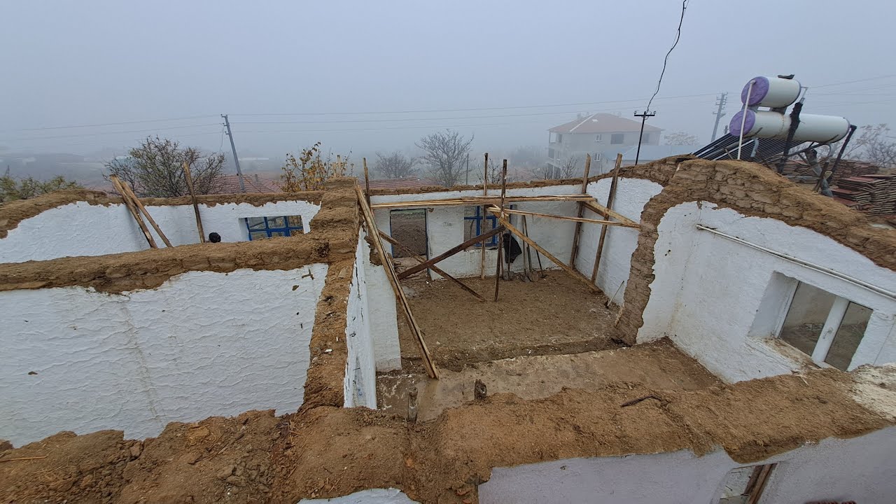 VILLAGE HOUSE INTERIOR WALL DEMOLITION AND ROOF CONSTRUCTION PHASES/KÖY EVİ İÇ DUVAR YIKIMI /DÖNÜŞÜM