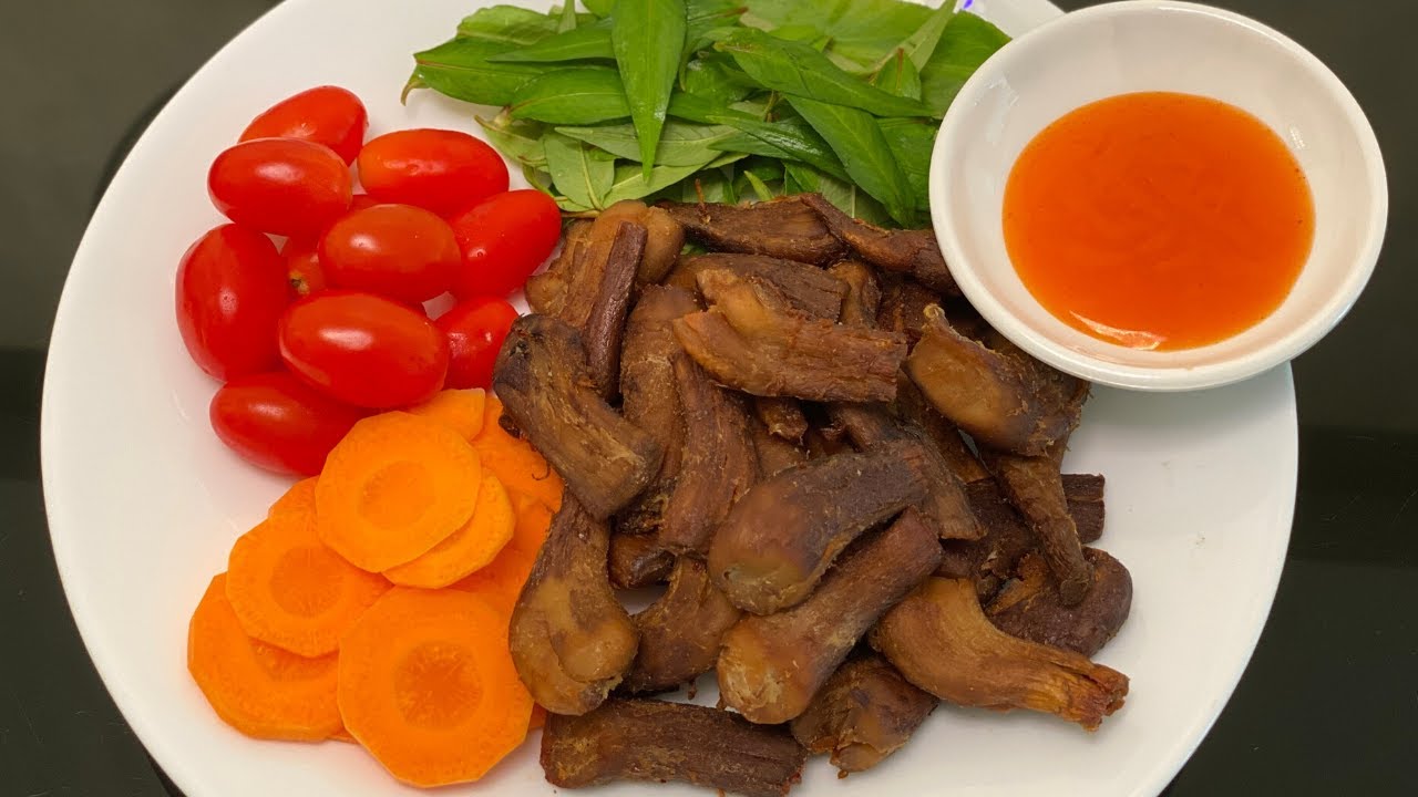 Vegetarian food (Deep fry dried mushroom) - ផ្សិតបួស
