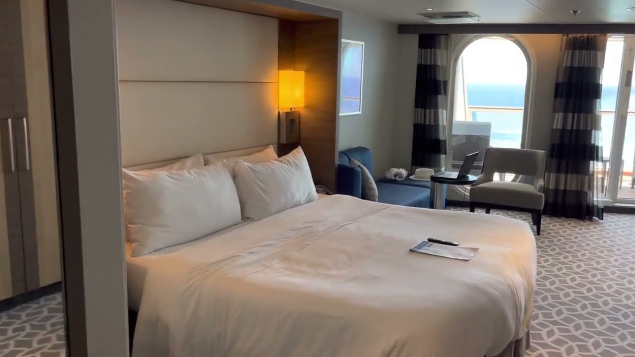 Cabin Tour: Royal Caribbean: Odyssey of the Seas: Junior Suite 10724