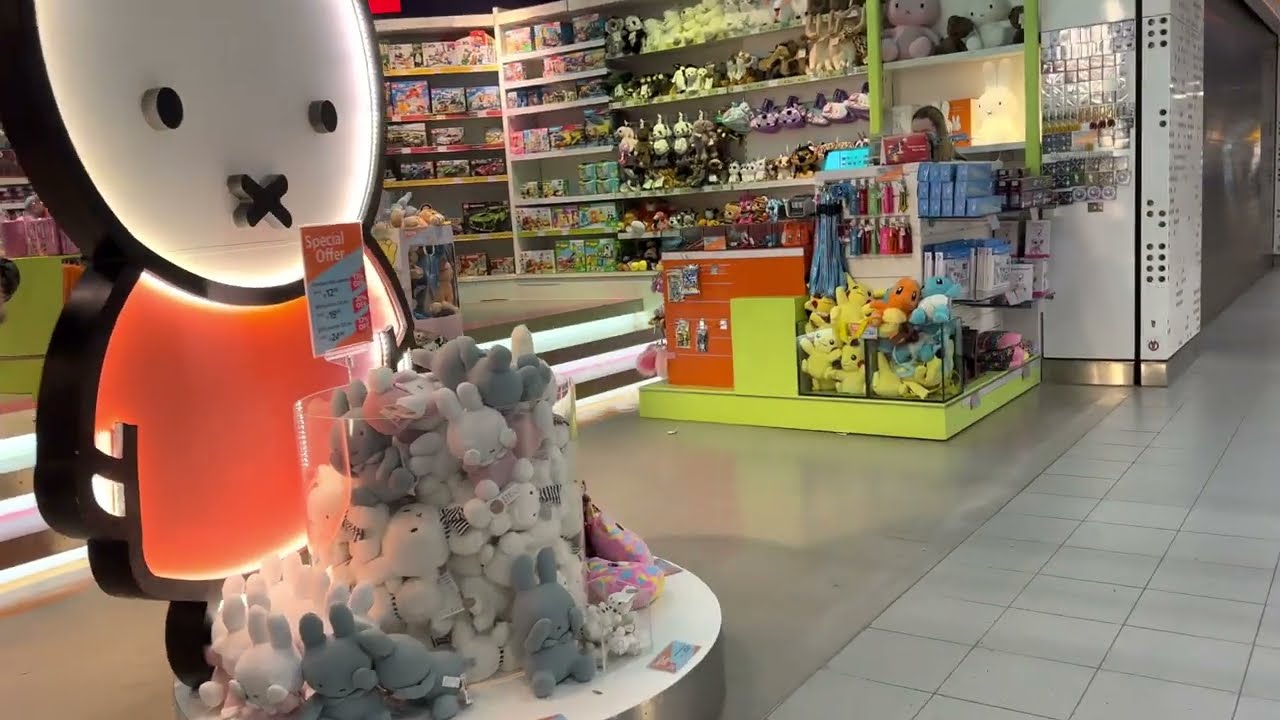 Shopping in Amsterdam Schipol Airport 2023⎪ Netherlands Amsterdam Airport