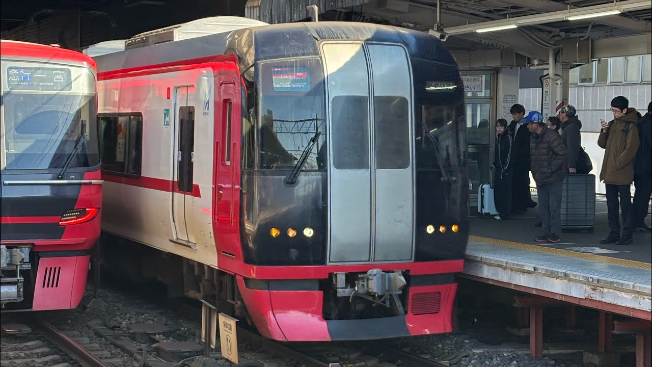 名鉄2200系特急豊橋行き国府駅到着1200系代走
